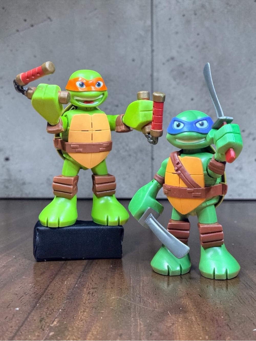 2014 VIACOM INTERNATIONAL INC. PLAYMATES Teenage Mutant Ninja Turtle Figures